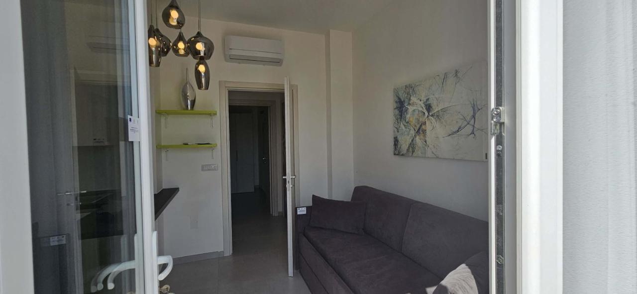 Diletta'S Residence سانت إيزيدورو المظهر الخارجي الصورة